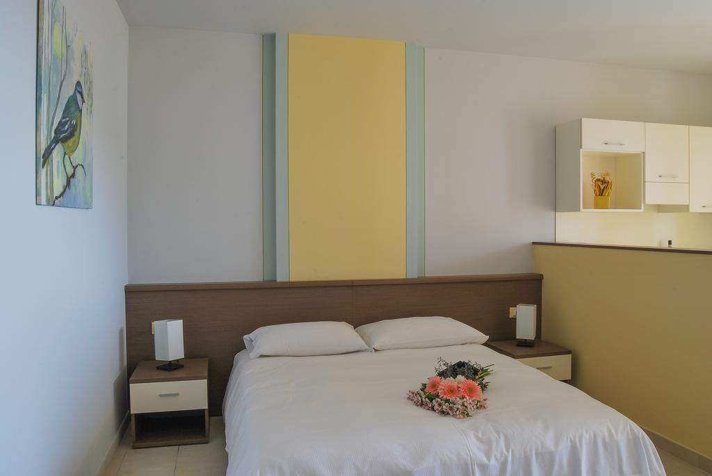 Residence Usignolo Trarego Δωμάτιο φωτογραφία